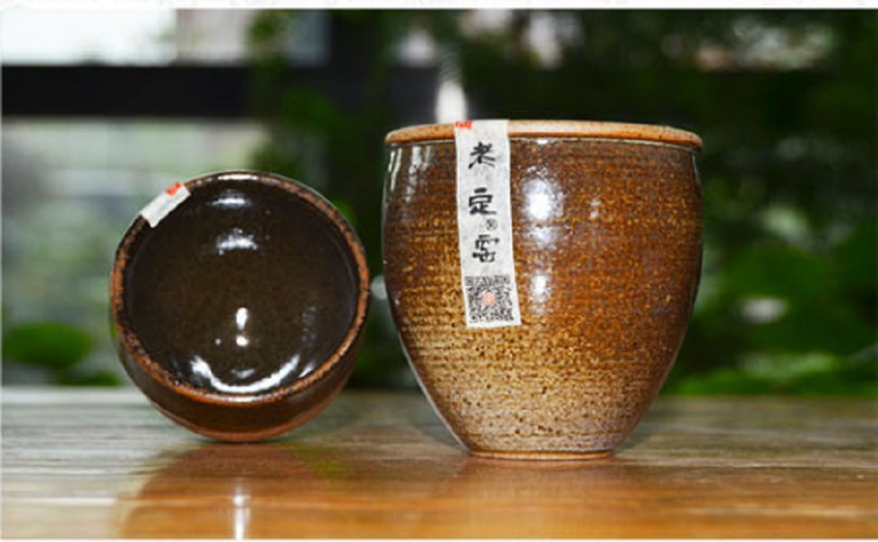 大宋定窯設計的小甕杯,頗具復古風 大宋定窯設計的小甕杯,頗具復古風